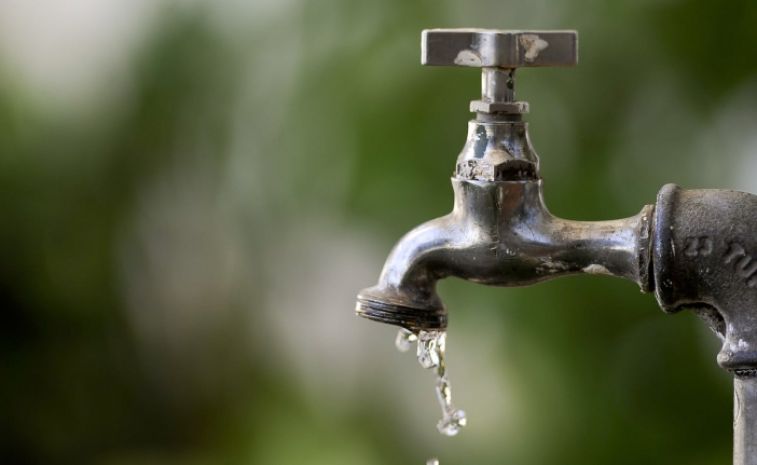 Sanepar suspende aumento de tarifa de agua.