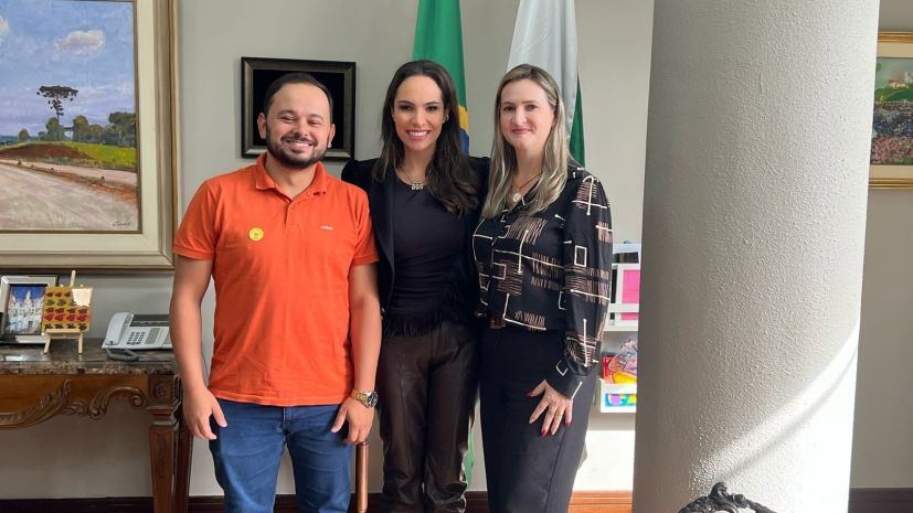PRESIDENTE DA CAMARA DE VEREADORES WALLACE MAIA SOLICITA PLAYGROUND INFANTIL PARA COMUNIDADE DE CAMPINA DO AMORAL 